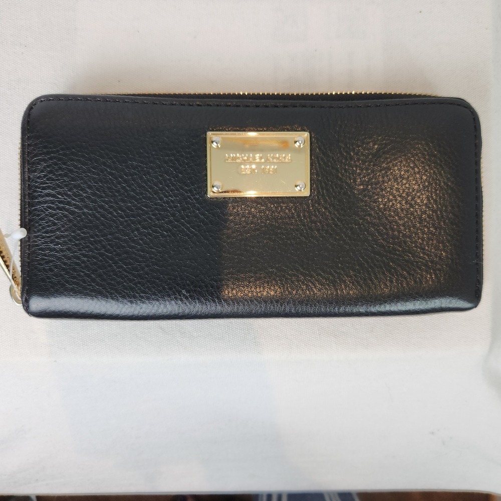 Michael Kors Wallet Zip Around Black Pebbled Leather Gold Logo Plate One Size